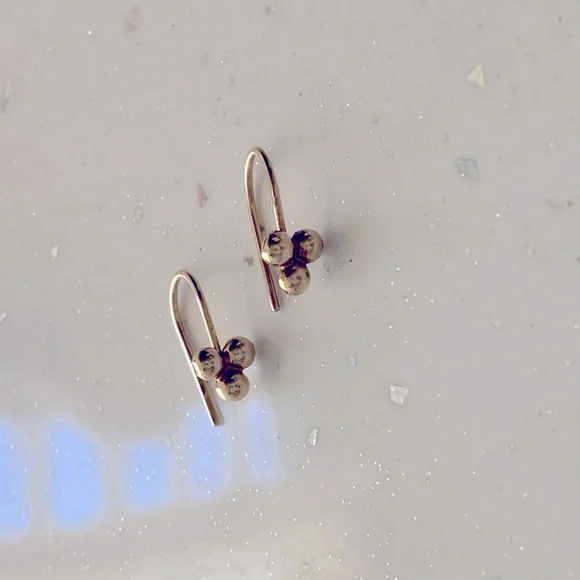 Etsy Efrat dot 14k white gold earrings,bat mitzvah gift, gold drop earrings - Picture 6 of 7